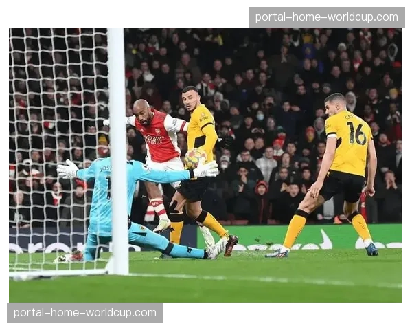 VAR再现关键判罚:解析狼队对阵伯恩茅斯比赛中被取消的点球依据 VAR再现关键判罚:解析狼队对阵伯恩茅斯比赛中被取消的点球依据