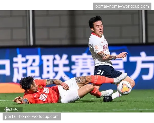 观点:VAR介入次数较小组赛下降,但关键判罚争议在四分之一决赛中再度凸显 观点:VAR介入次数较小组赛下降,但关键判罚争议在四分之一决赛中再度凸显