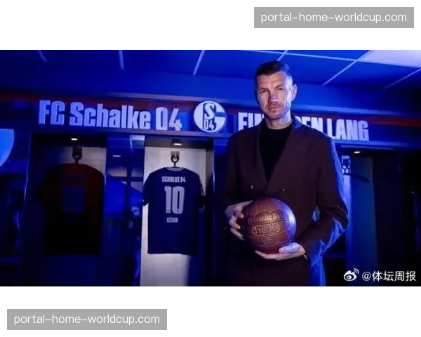 老将哲科谈进攻:现代中锋需要具备在禁区内外接应各种传中的能力 老将哲科谈进攻:现代中锋需要具备在禁区内外接应各种传中的能力