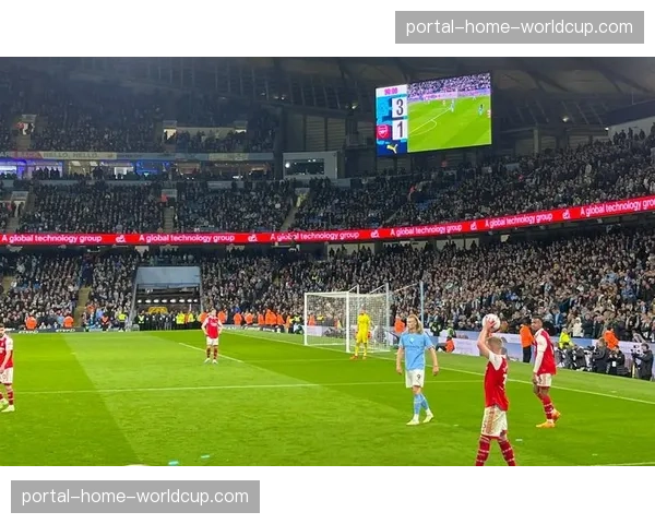 “英超争冠天王山之战前瞻：阿森纳vs曼城全球转播覆盖创纪录，流媒体平台新增多视角功能”